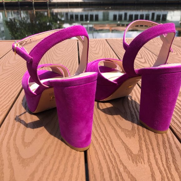 Stuart Weitzman Fuchsia Suede Platform Heel - Picture 5 of 8
